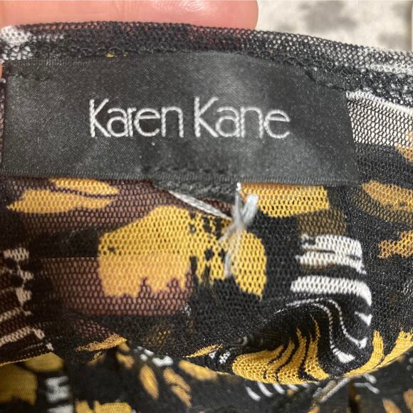 Karen Kane Sheer blouse w/ golden flowers, fit and flare size small - Picture 8 of 8